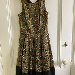 Knee-length, fully lined Hipster Dress Size S